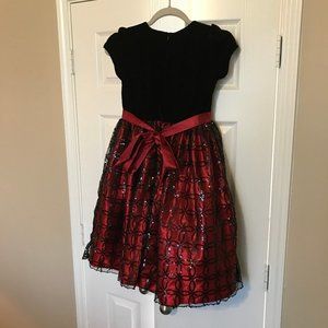 Beautiful Red/Black sleeveless Dress